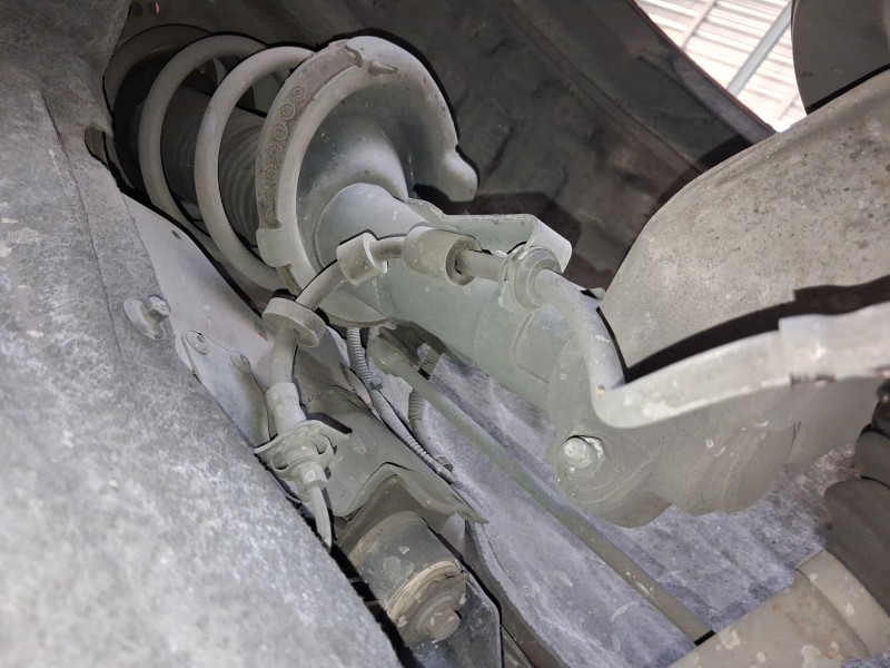 Recambio de amortiguador delantero izquierdo para volvo v40 hatchback (525) d2 referencia OEM IAM 31387745  