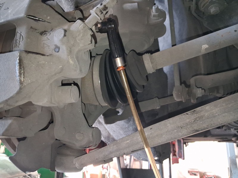 Recambio de mangueta delantera derecha para volvo v40 hatchback (525) d2 referencia OEM IAM 31387651  