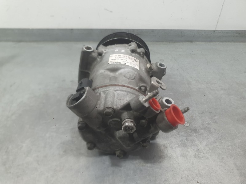 Recambio de compresor aire acondicionado para peugeot 2008 i (cu_) 1.6 bluehdi 100 referencia OEM IAM 9815198580  