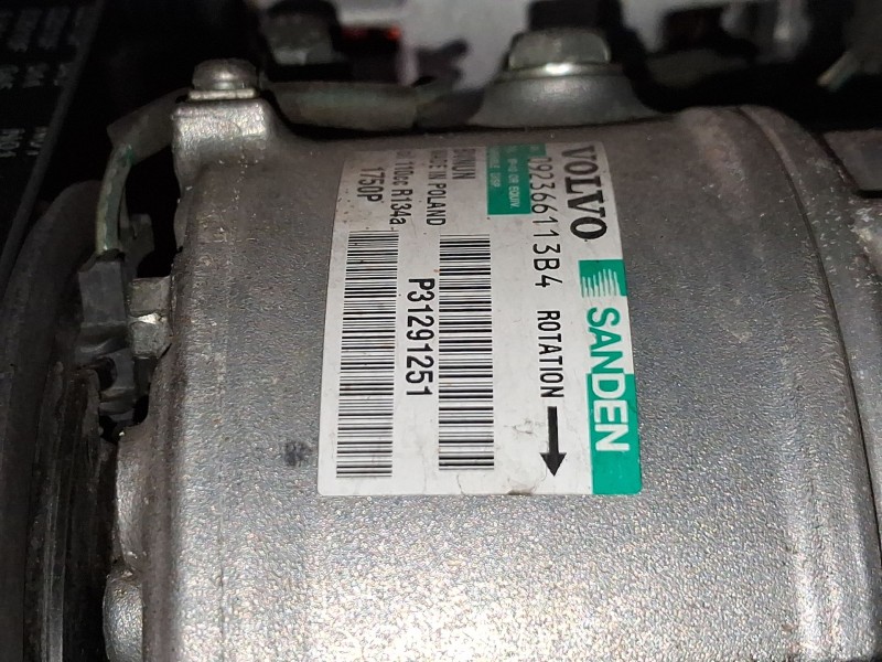 Recambio de compresor aire acondicionado para volvo v40 hatchback (525) d2 referencia OEM IAM 36001128  
