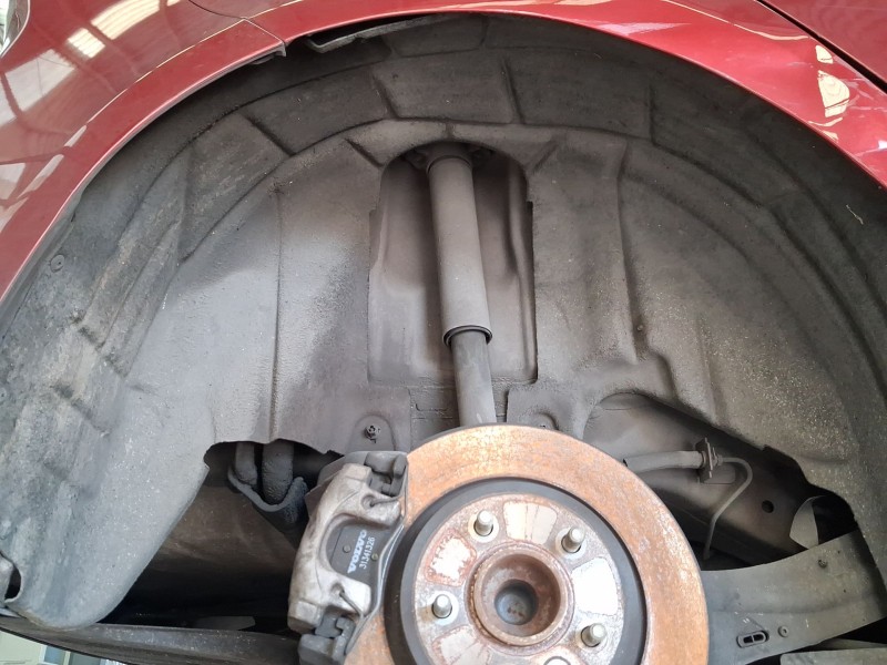 Recambio de plastico pase rueda tras. dch. para volvo v40 hatchback (525) d2 referencia OEM IAM 31265976  