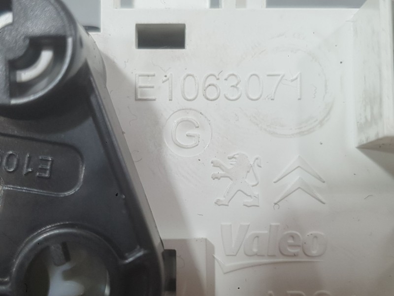 Recambio de mando calefaccion / aire acondicionado para peugeot 2008 i (cu_) 1.6 bluehdi 100 referencia OEM IAM 9819611580  