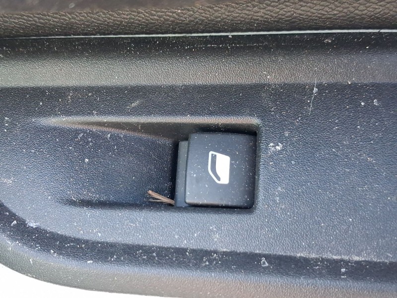 Recambio de mando elevalunas delantero derecho para citroën c3 iv 1.2 puretech referencia OEM IAM 98612059ZD  