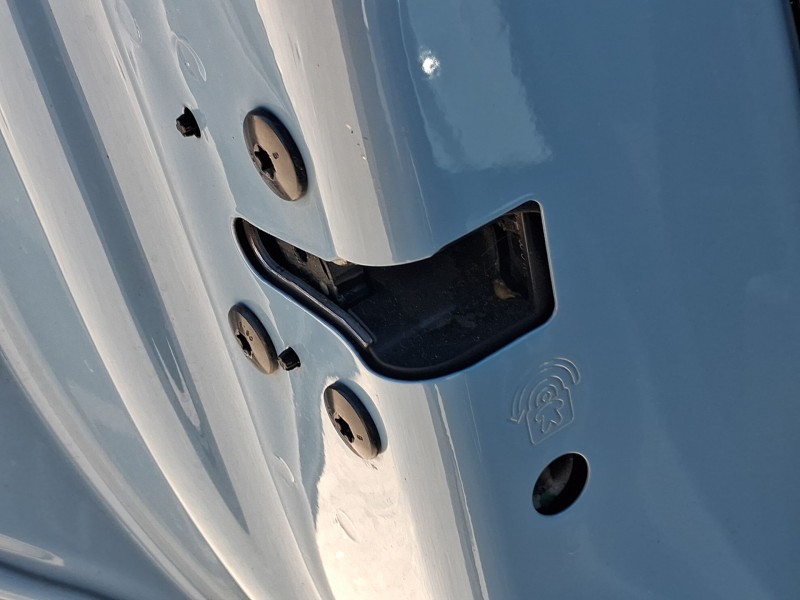 Recambio de cerradura puerta trasera izquierda para citroën c3 iv 1.2 puretech referencia OEM IAM 9873628880  