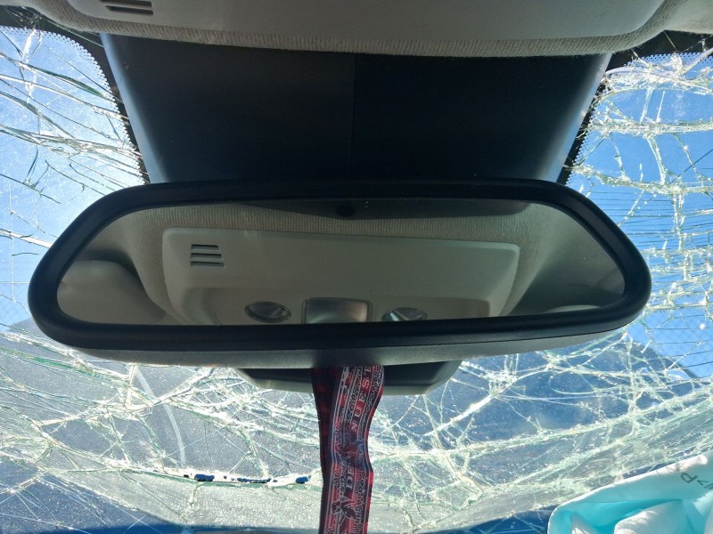 Recambio de espejo interior para citroën c3 iv 1.2 puretech referencia OEM IAM 98404100XT  