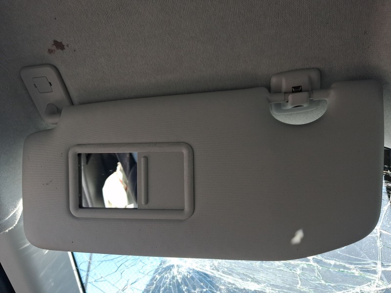 Recambio de parasol izquierdo para citroën c3 iv 1.2 puretech referencia OEM IAM 98456064UW  