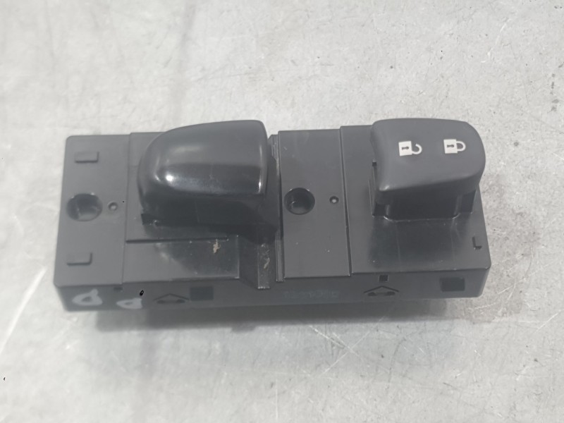 Recambio de mando elevalunas delantero derecho para nissan qashqai ii (j11, j11_) 1.2 dig-t referencia OEM IAM 25411HV02A  