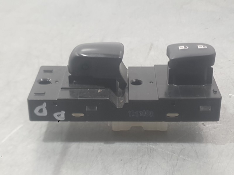 Recambio de mando elevalunas delantero derecho para nissan qashqai ii (j11, j11_) 1.2 dig-t referencia OEM IAM 25411HV02A  