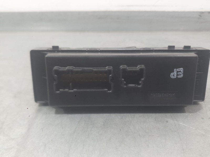 Recambio de mando elevalunas delantero izquierdo para nissan qashqai ii (j11, j11_) 1.2 dig-t referencia OEM IAM 25401HV02B  
