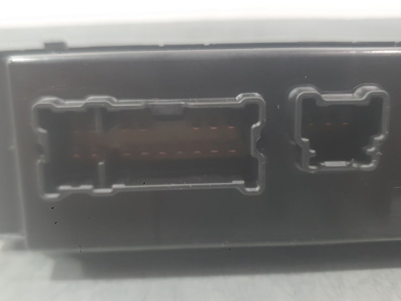 Recambio de mando elevalunas delantero izquierdo para nissan qashqai ii (j11, j11_) 1.2 dig-t referencia OEM IAM 25401HV02B  