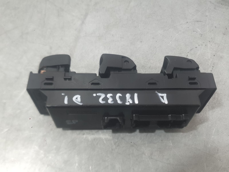 Recambio de mando elevalunas delantero izquierdo para nissan qashqai ii (j11, j11_) 1.2 dig-t referencia OEM IAM 25401HV02B  