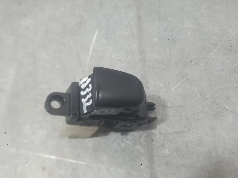 Recambio de mando elevalunas trasero derecho para nissan qashqai ii (j11, j11_) 1.2 dig-t referencia OEM IAM 25411HV02B  