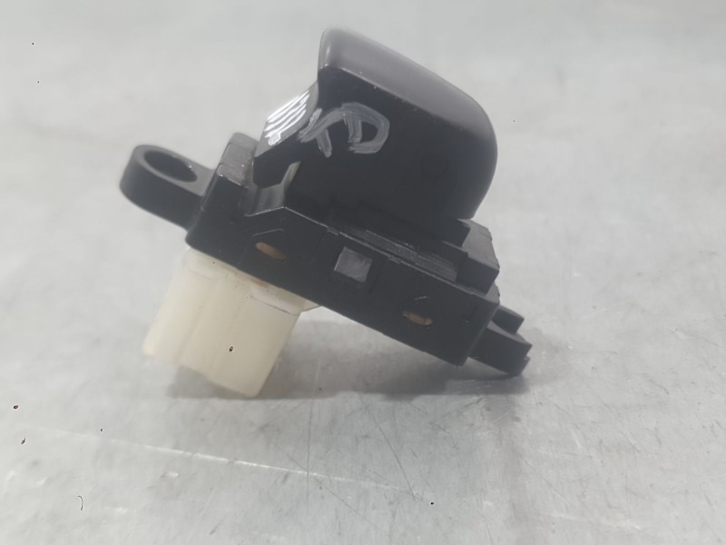 Recambio de mando elevalunas trasero derecho para nissan qashqai ii (j11, j11_) 1.2 dig-t referencia OEM IAM 25411HV02B  