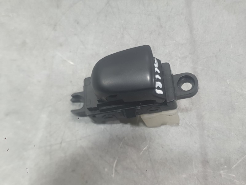 Recambio de mando elevalunas trasero izquierdo para nissan qashqai ii (j11, j11_) 1.2 dig-t referencia OEM IAM 25411HV02B  