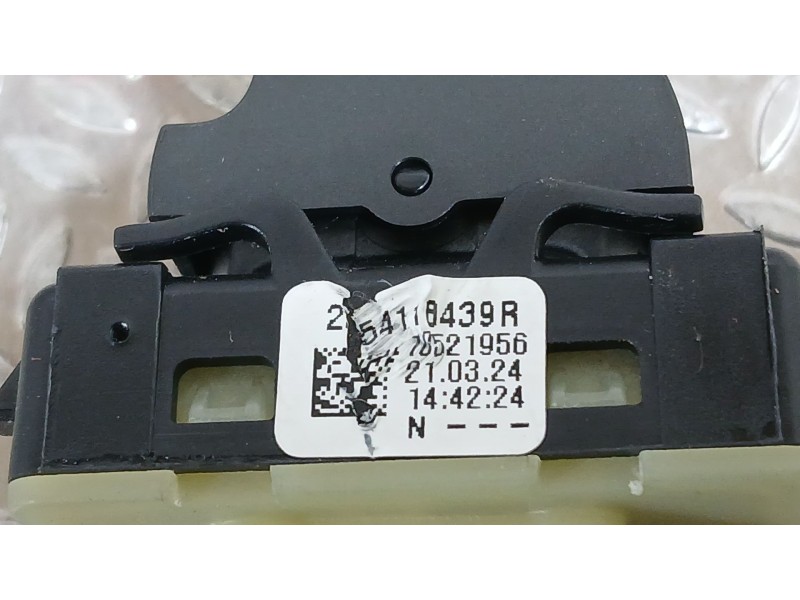 Recambio de mando elevalunas delantero derecho para dacia sandero iii 1.0 tce 90 eco-g referencia OEM IAM 254118044R  
