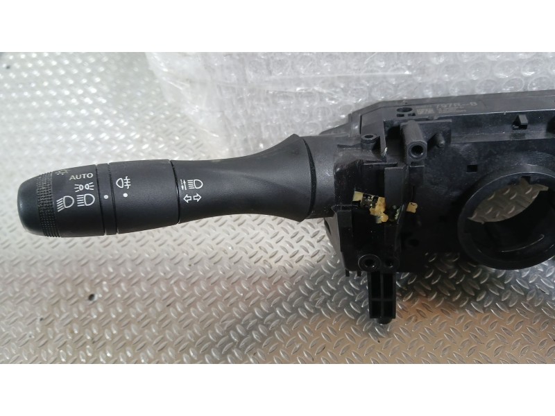 Recambio de mando luces y limpia para dacia sandero iii 1.0 tce 90 eco-g referencia OEM IAM 255674797R  