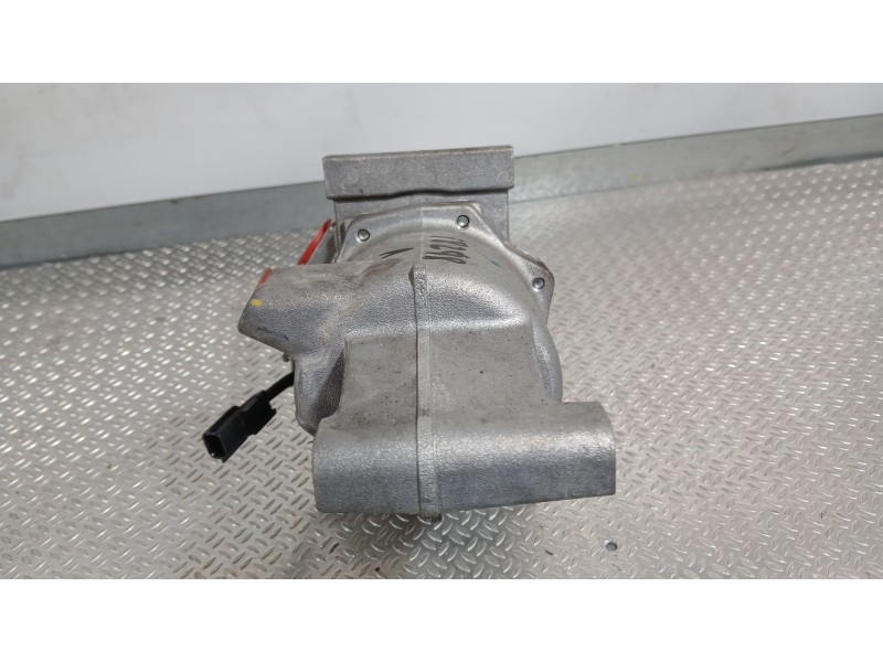 Recambio de compresor aire acondicionado para dacia sandero iii 1.0 tce 90 eco-g referencia OEM IAM 926008469R  
