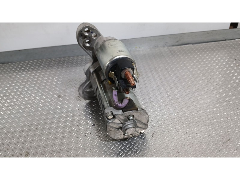 Recambio de motor arranque para dacia sandero iii 1.0 tce 90 eco-g referencia OEM IAM 233008820R  