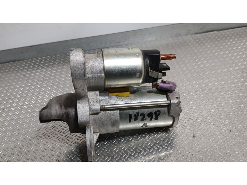 Recambio de motor arranque para dacia sandero iii 1.0 tce 90 eco-g referencia OEM IAM 233008820R  