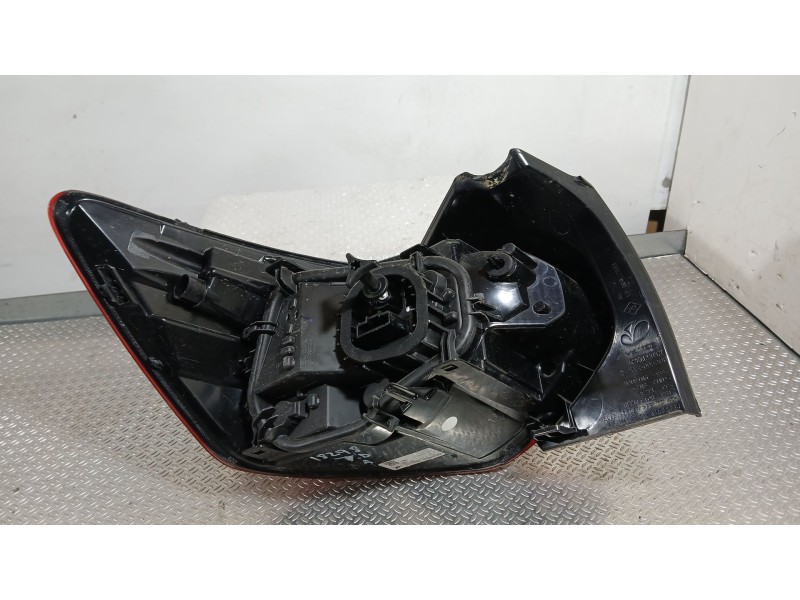 Recambio de piloto trasero derecho para dacia sandero iii 1.0 tce 90 eco-g referencia OEM IAM 265501832R  
