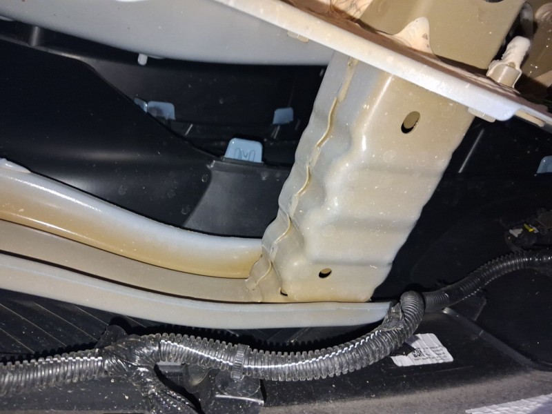 Recambio de refuerzo paragolpes trasero para citroën c3 iv 1.2 puretech referencia OEM IAM 9858194280  
