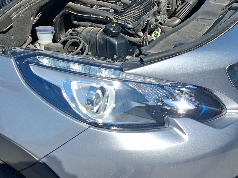 Recambio de faro derecho para peugeot 2008 i (cu_) 1.2 puretech 82 referencia OEM IAM 1685353880  