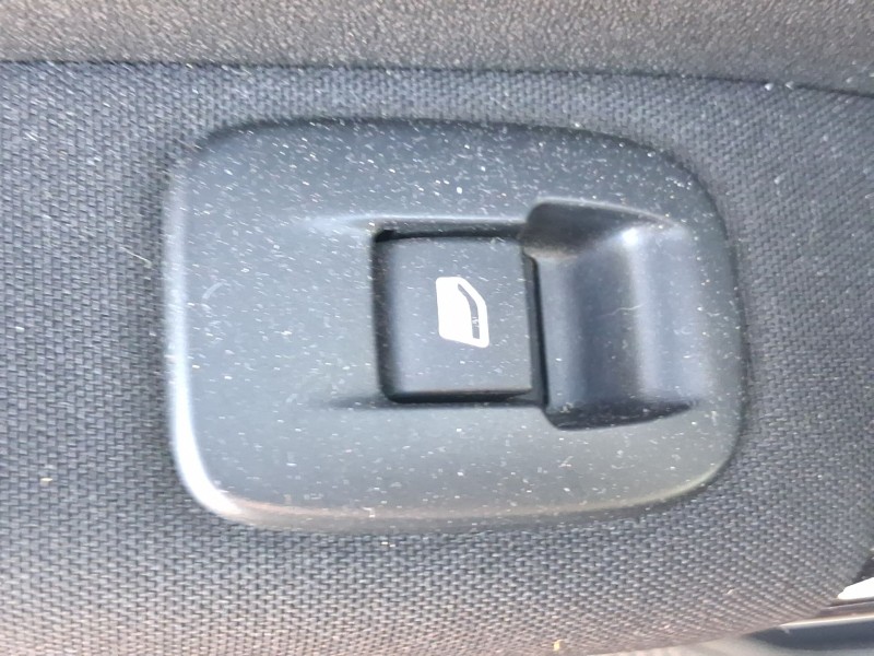 Recambio de mando elevalunas trasero izquierdo para peugeot 2008 i (cu_) 1.2 puretech 82 referencia OEM IAM 96751119ZD  