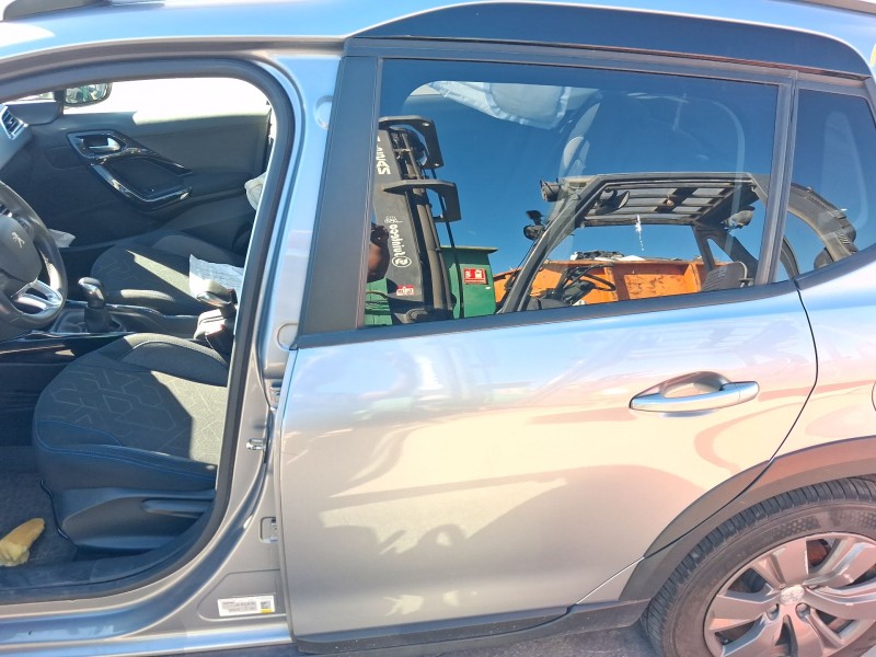 Recambio de puerta trasera izquierda para peugeot 2008 i (cu_) 1.2 puretech 82 referencia OEM IAM 9802969780  