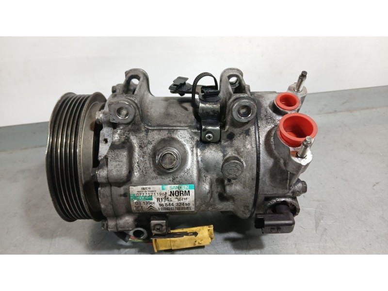 Recambio de compresor aire acondicionado para peugeot 3008 i monospace (0u_) 1.6 hdi referencia OEM IAM 9825868180 6453ZC 