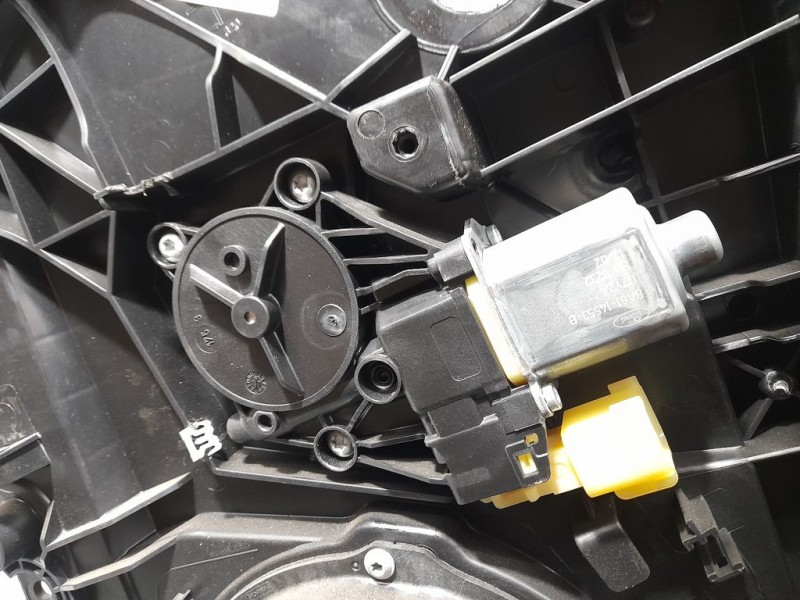 Recambio de elevalunas trasero derecho para ford fiesta (ccn) trend referencia OEM IAM 1837990  ELECTRICO 6 PINES