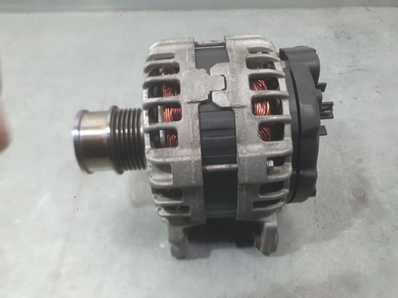 Recambio de alternador para volkswagen golf vii (5g1, bq1, be1, be2) 1.4 tsi referencia OEM IAM 04E903015PX 04E903015P 