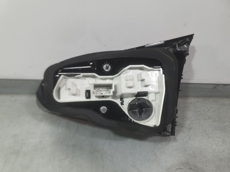 Recambio de piloto trasero izquierdo interior para volkswagen golf vii (5g1, bq1, be1, be2) 1.4 tsi referencia OEM IAM 5G0945093