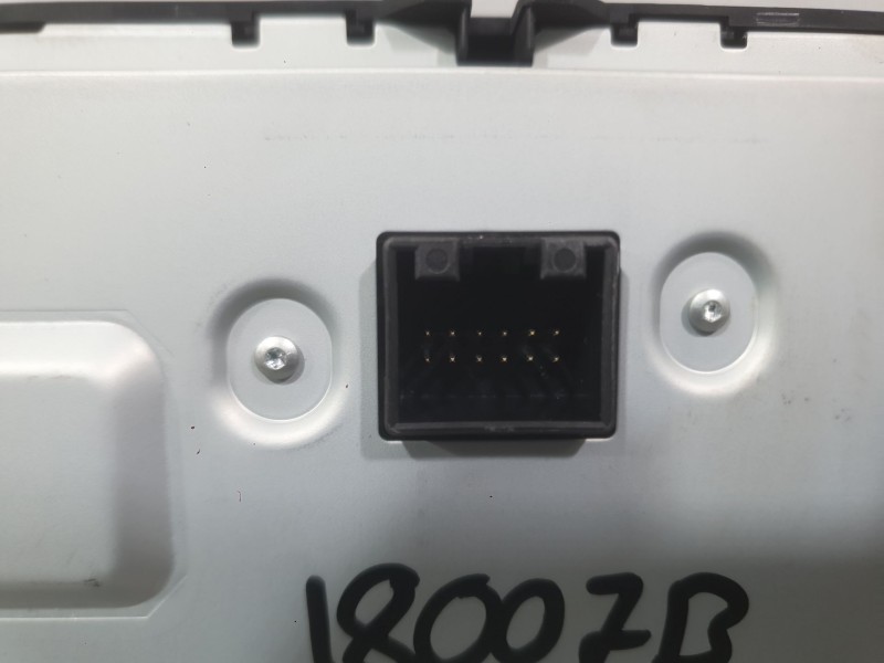 Recambio de sistema audio / radio para volkswagen golf vii (5g1, bq1, be1, be2) 1.4 tsi referencia OEM IAM   