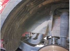PLASTICO PASE RUEDA TRAS. IZQ. 86821D7100 