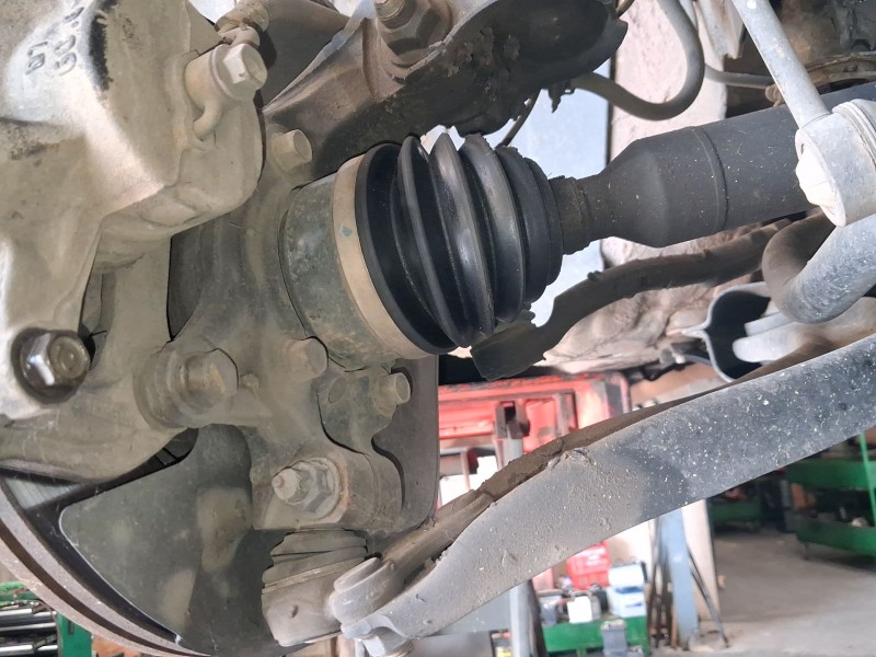 Recambio de mangueta delantera derecha para hyundai tucson (tl, tle) 1.7 crdi referencia OEM IAM 51716D7000  