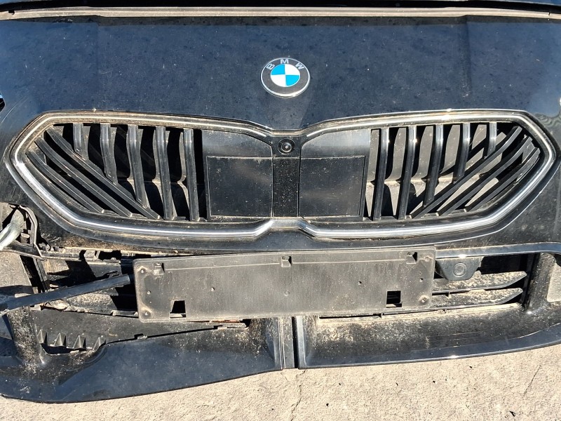 Recambio de rejilla delantera para bmw serie 1 (f70) 116i referencia OEM IAM 51135A35D15  