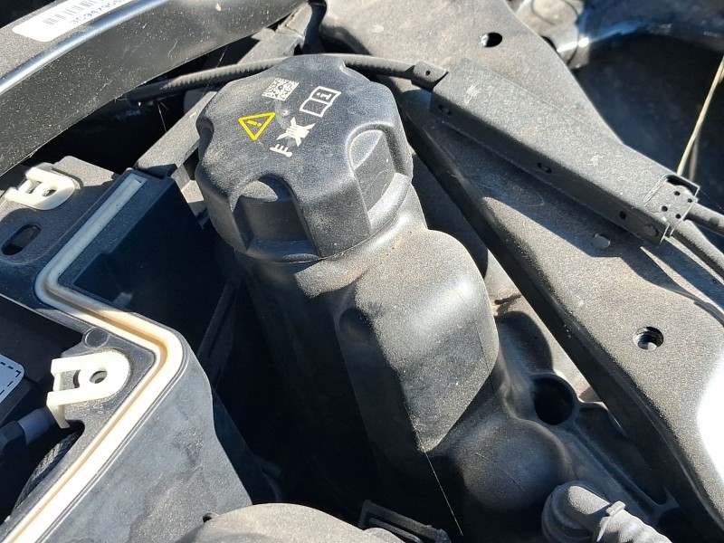 Recambio de deposito expansion para bmw serie 1 (f70) 116i referencia OEM IAM 17135A69BC1  