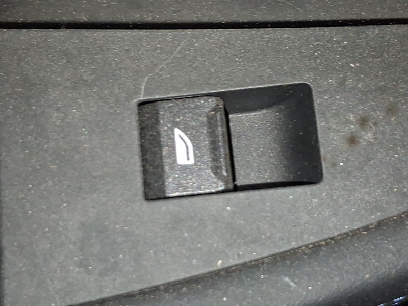 Recambio de mando elevalunas trasero izquierdo para bmw serie 1 (f70) 116i referencia OEM IAM 61315A2BCB5  