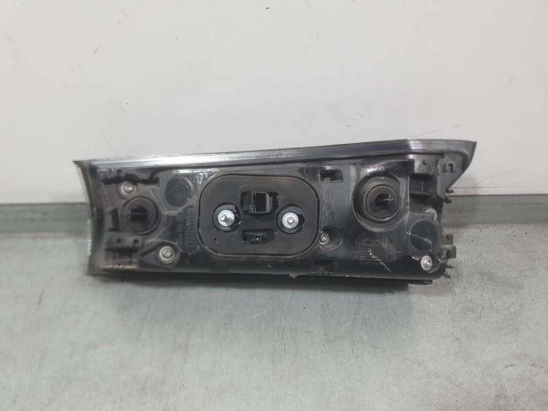 Recambio de piloto trasero izquierdo interior para peugeot 2008 ii (ud_, us_, uy_, uj_, ur_, uc_) 1.5 bluehdi 130 referencia OEM