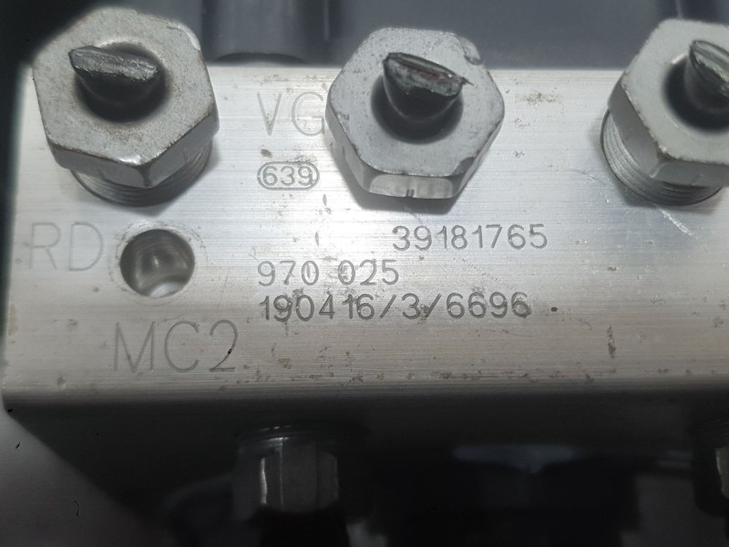 Recambio de abs para citroën c3 iii (sx) 1.2 vti 82 referencia OEM IAM 1649127980  