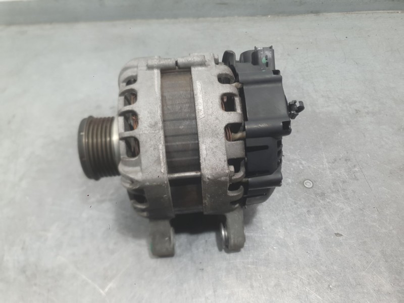 Recambio de alternador para citroën c3 iii (sx) 1.2 vti 82 referencia OEM IAM 9809391880  