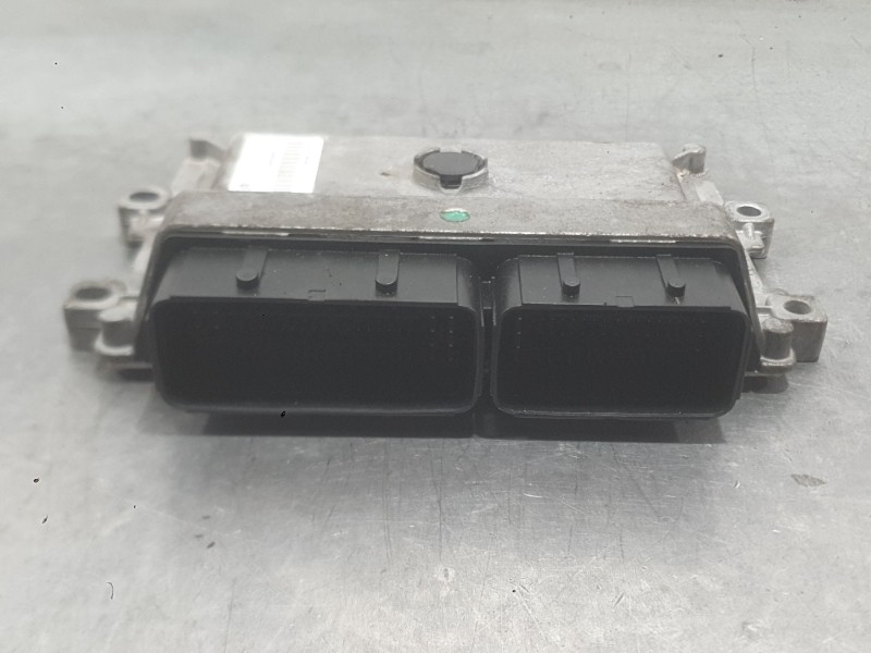 Recambio de centralita motor uce para citroën c3 iii (sx) 1.2 vti 82 referencia OEM IAM   