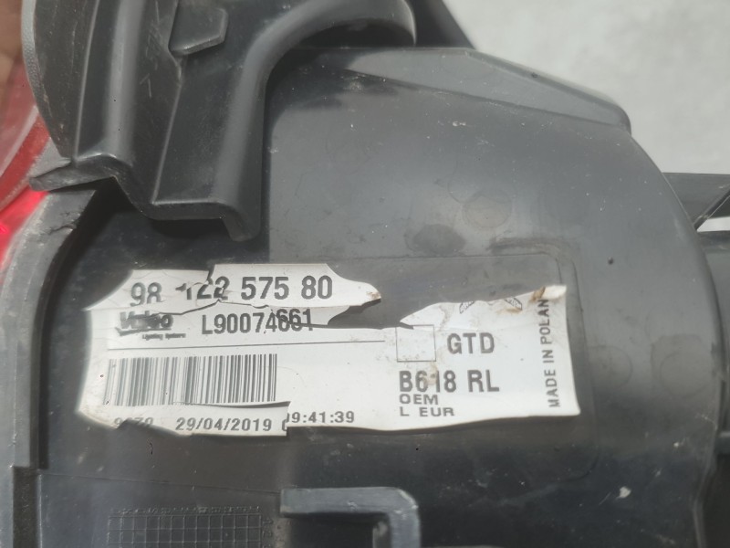 Recambio de piloto trasero izquierdo para citroën c3 iii (sx) 1.2 vti 82 referencia OEM IAM 9812257580  