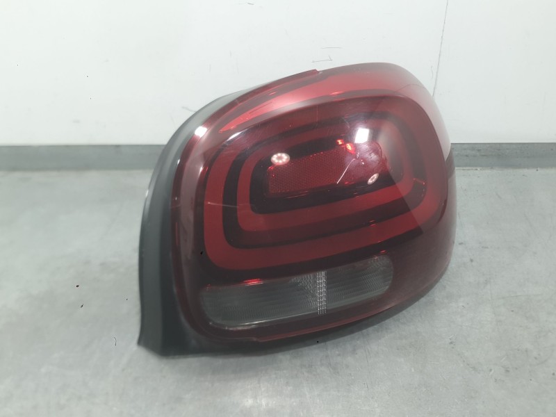 Recambio de piloto trasero derecho para citroën c3 iii (sx) 1.2 vti 82 referencia OEM IAM 9812257480  