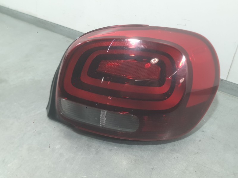 Recambio de piloto trasero derecho para citroën c3 iii (sx) 1.2 vti 82 referencia OEM IAM 9812257480  