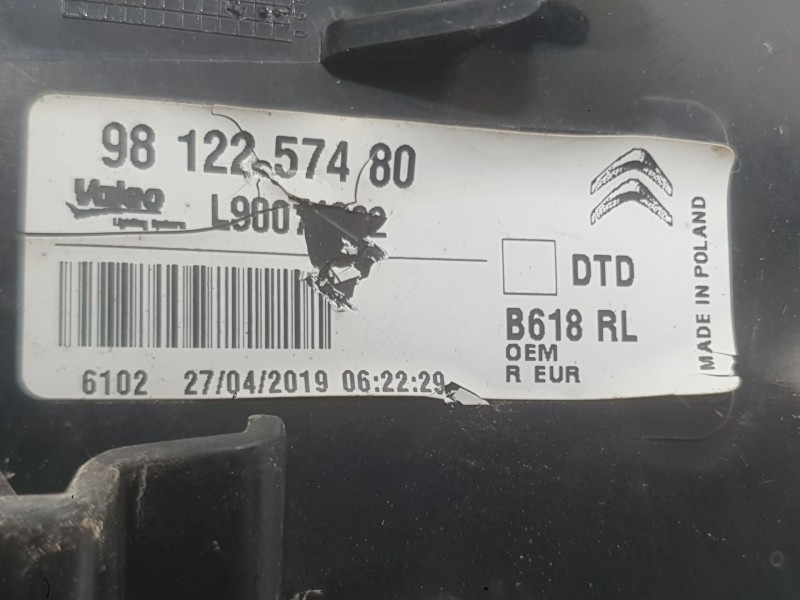 Recambio de piloto trasero derecho para citroën c3 iii (sx) 1.2 vti 82 referencia OEM IAM 9812257480  