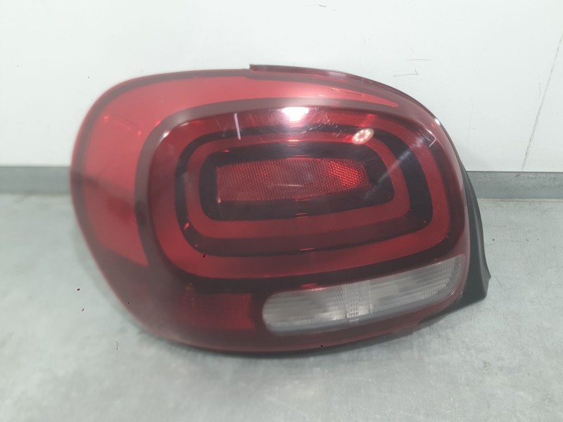 Recambio de piloto trasero izquierdo para citroën c3 iii (sx) 1.2 vti 82 referencia OEM IAM 9812257580  