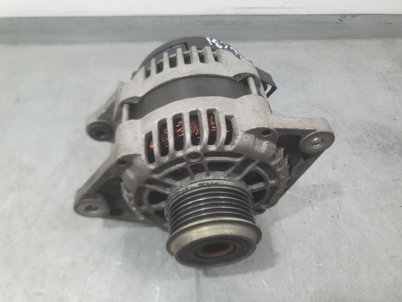Recambio de alternador para opel astra j sports tourer (p10) 1.7 cdti (35) referencia OEM IAM 95519864 13579662 