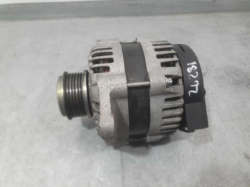 Recambio de alternador para opel astra j sports tourer (p10) 1.7 cdti (35) referencia OEM IAM 95519864 13579662 