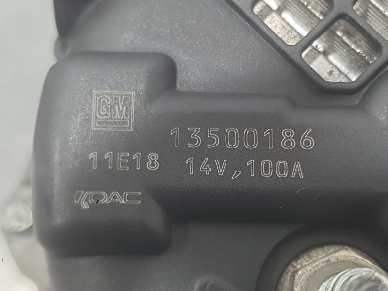 Recambio de alternador para opel astra j sports tourer (p10) 1.7 cdti (35) referencia OEM IAM 95519864 13579662 